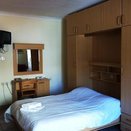 Clover Holiday Complex Qawra Room photo
